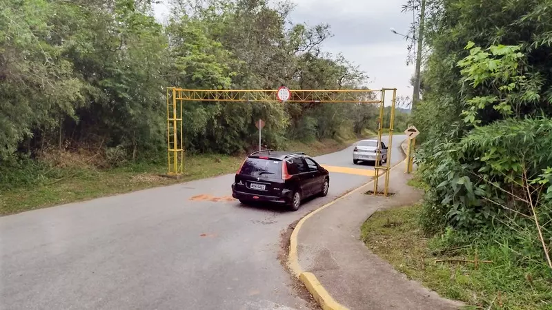 Novo portal limitador de altura é instalado na Pirambeira em Rio Negro