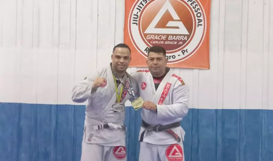 Atleta Thiago Brigola da   Academia Gracie Barra Rio Negro se destaca no Paranaense de jiu-jitsu