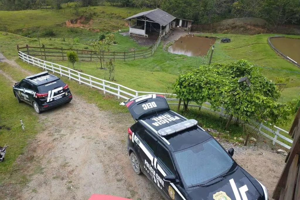 Polícia descobre célula neonazista em Santa Catarina