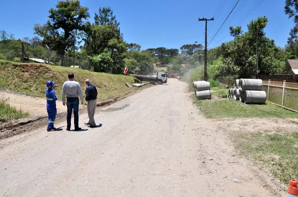 Pavimentação na Rua Ignácio Schelbauer é iniciada