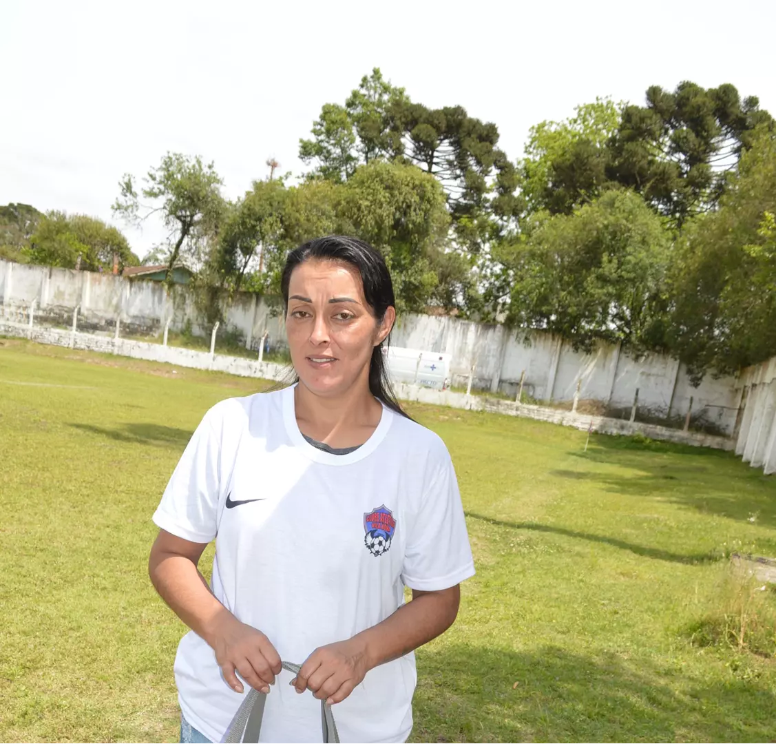 Mafrense Sirlei Rauen: Primeira mulher massagista de um time de futebol masculino