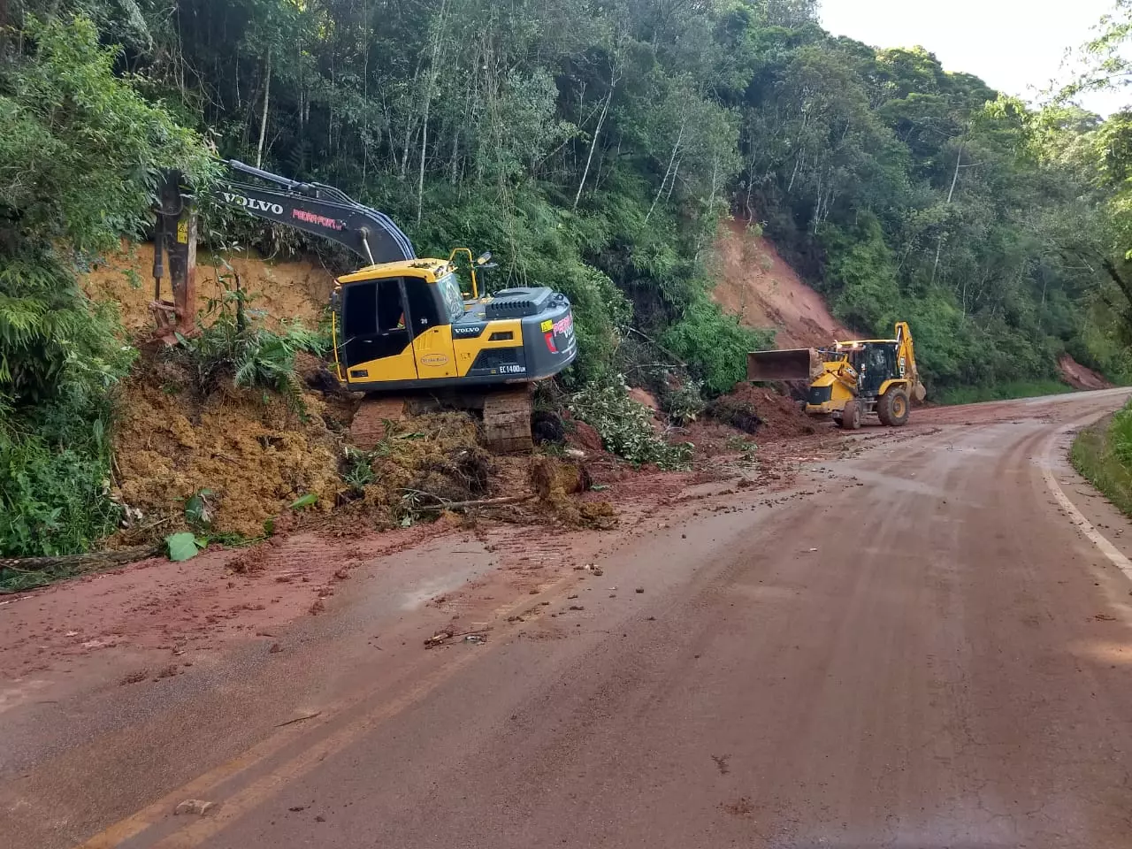 Confira a situação atualizada das rodovias estaduais no estado afetadas pelas chuvas