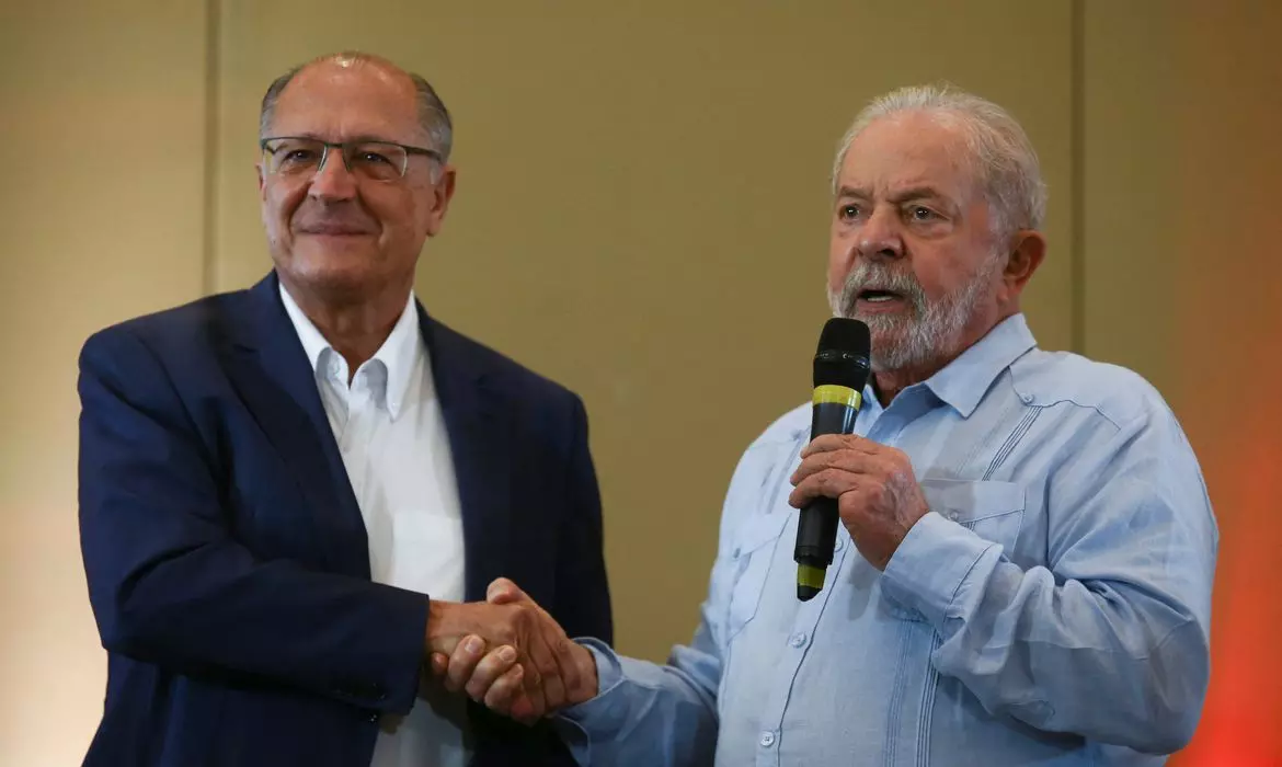 Lula e Alckmin são diplomados hoje presidente e vice-presidente