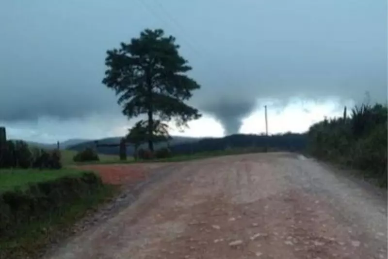 Após cenário de destruição, Defesa Civil confirma que tornado passou por Campo Alegre