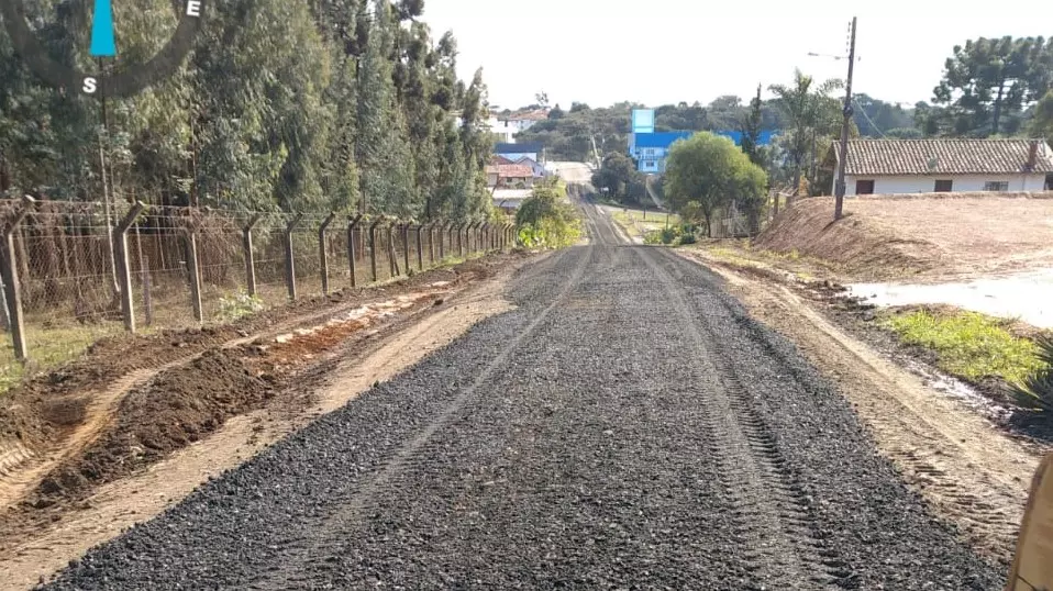 Em Mafra segue a manutenção das ruas dos bairros e centro da cidade