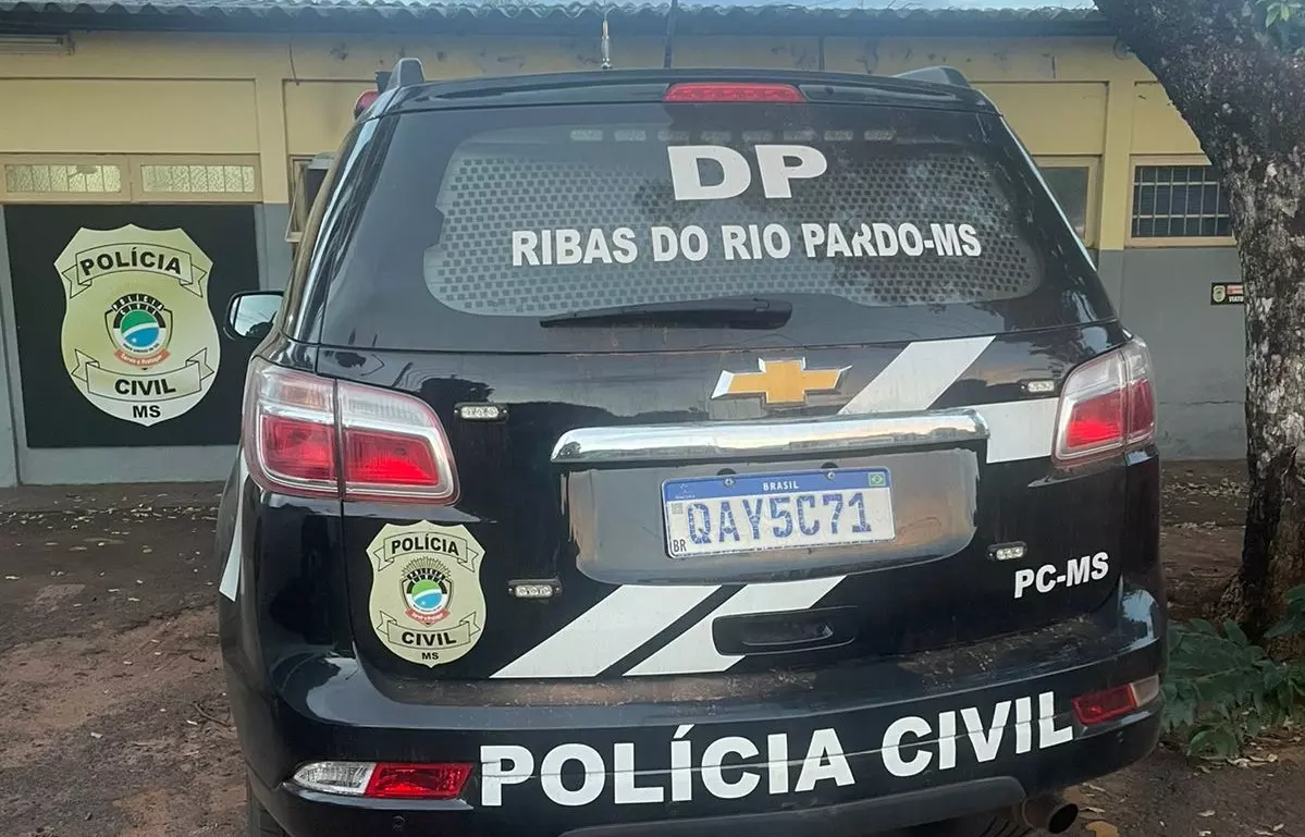 Polícia Civil cumpre mandado e prende suspeito de homicídio em Ribas do Rio Pardo.