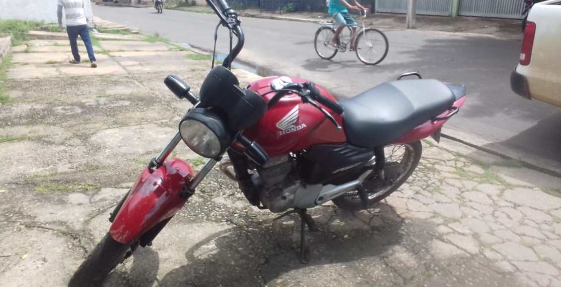 Polícia Militar recupera moto abandonada no Loteamento Nova União; Entenda