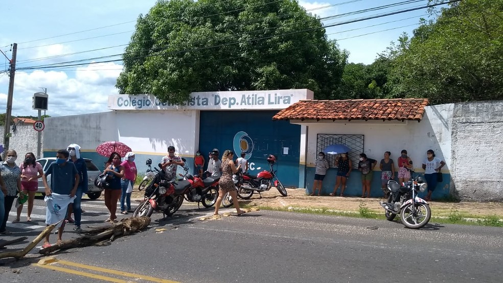 MP do Piauí abre processo após colégios fecharem em Teresina