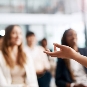 Elaboração de cursos que visam prevenção de saúde mental: