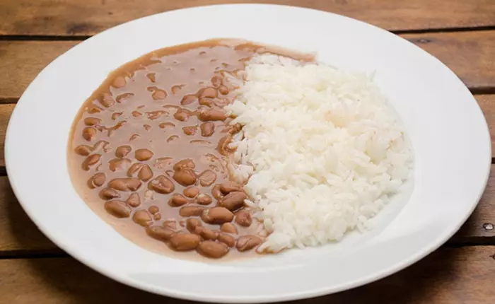 Conheça os benefícios do arroz e do feijão para os praticantes de atividades físicas