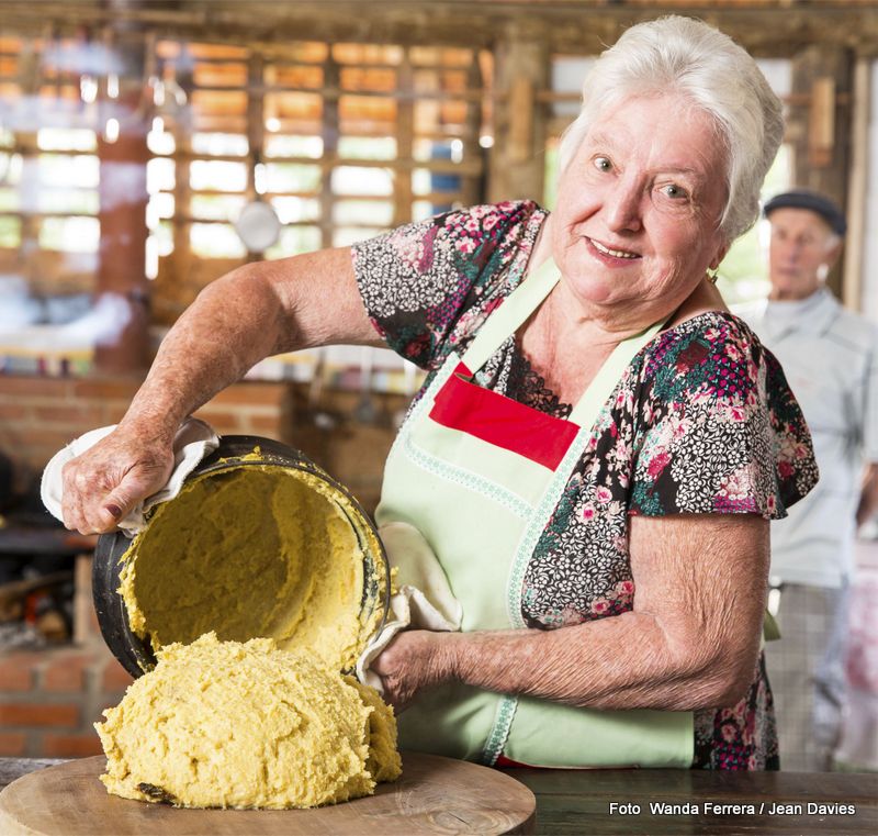 Ela incluiu a polenta no cardápio das festas de casamento