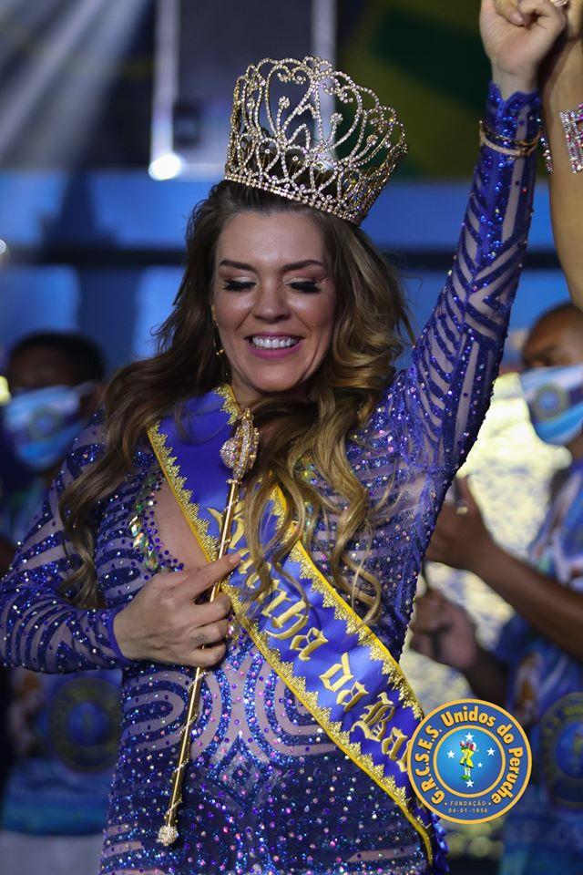 UNIDOS DO PERUCHE ESCOLHE HINO PARA 2021 E COROA SIMONY COMO RAINHA DE BATERIA