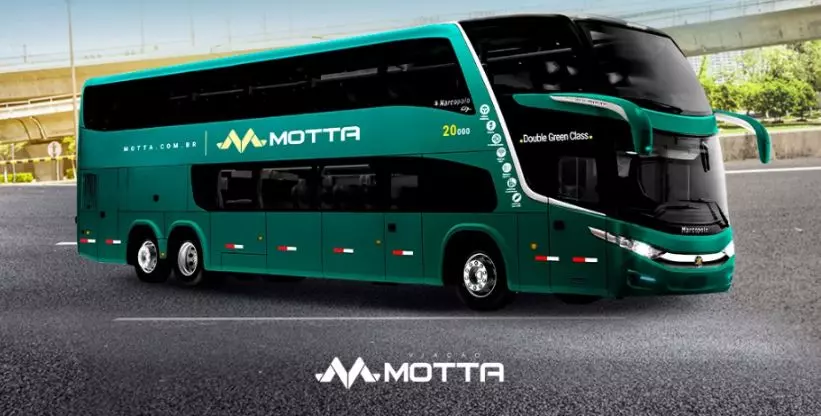 A foto mostra um ônibus Viação Motta