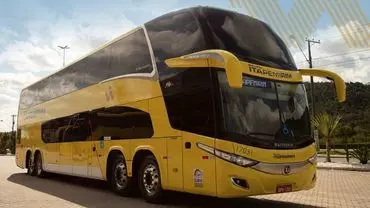 A foto mostra um ônibus do Grupo Itapemirim