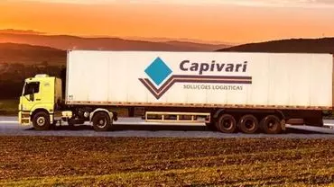 A foto mostra uma carreta da Capivari Soluções Logísticas