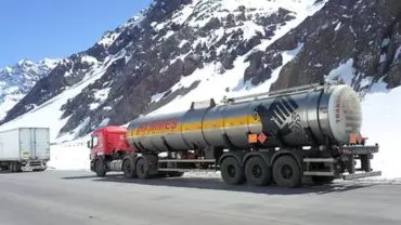 A foto mostra uma carreta da Transportadora Hammes