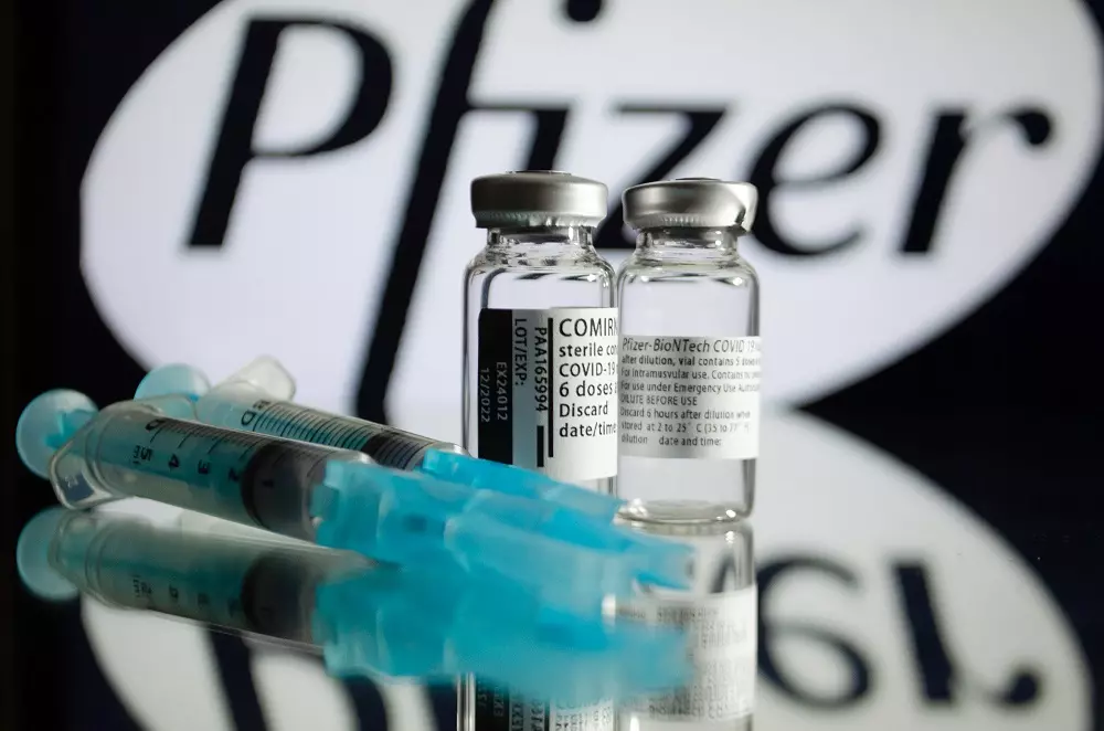 Covid-19: Brasil começa a vacinar com bivalente da Pfizer em 27 de fevereiro