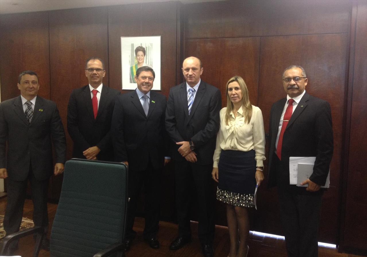 Audiência com o Ministro da Agricultura Neri Geller.