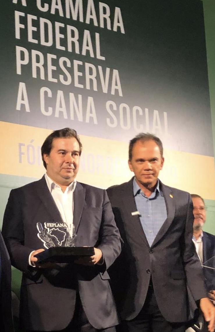 Presidente da Feplana agradece e premia Maia pela redução do impacto do etanol dos EUA no Brasil