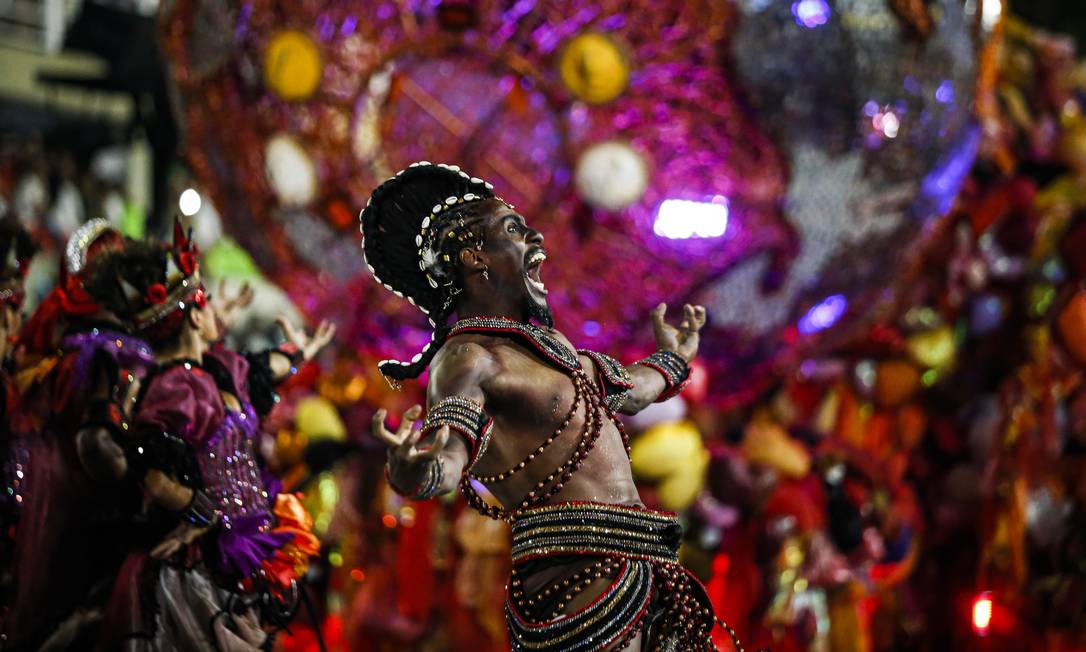 Grande Rio vence o Carnaval pela primeira vez na história com enredo sobre Exu