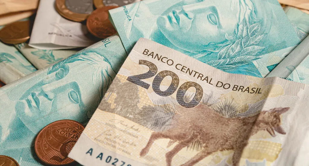 Dinheiro na mão: há menos notas de R$ 200 circulando do que de R$ 1