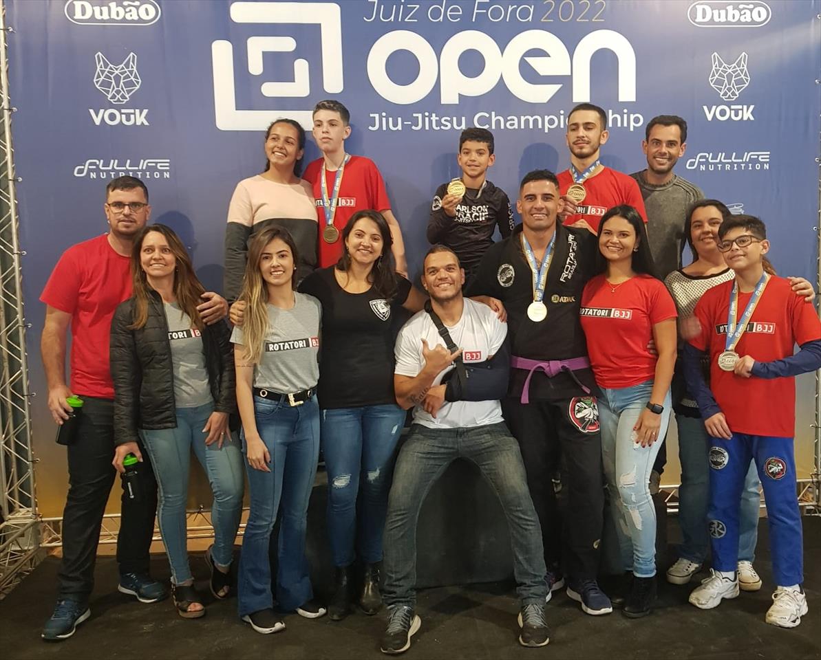 Equipe Rotatori Brazilian Jiu-Jitsu representa Santos Dumont no JF Open