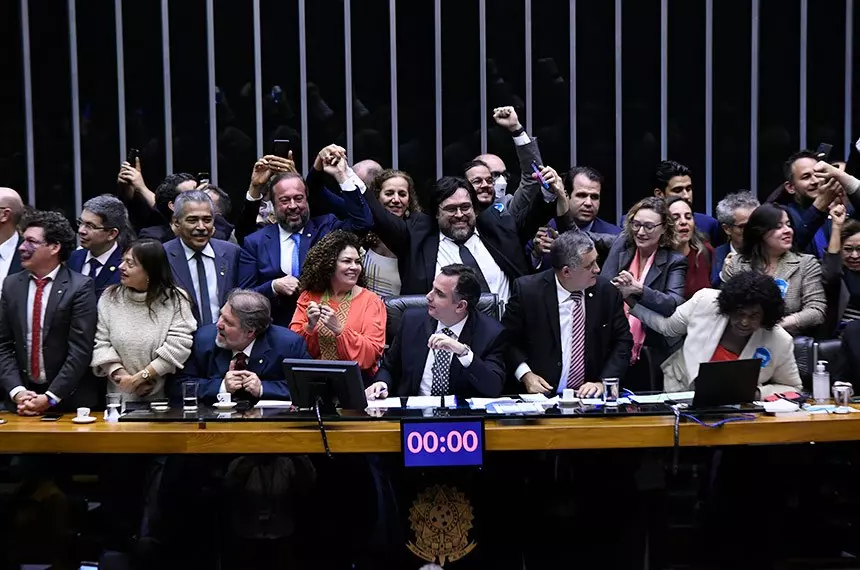 Congresso derruba veto, e Santos Dumont vai receber recursos de incentivo ao setor Cultural