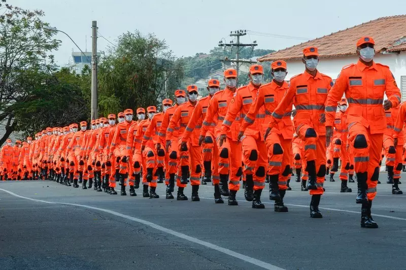 Corpo de Bombeiros prepara concurso com 385 vagas para Minas Gerais