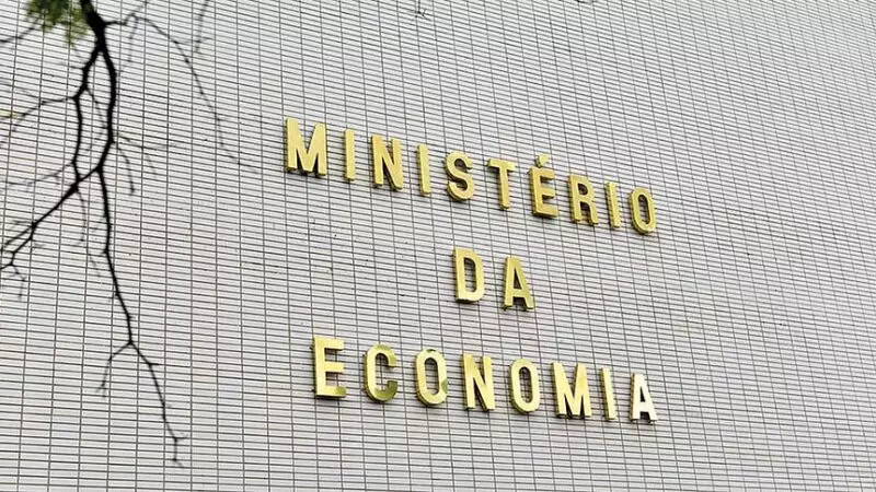 Contas públicas têm saldo positivo em julho