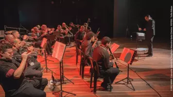 Sandumonenses participam de concerto no Teatro Paschoal Carlos Magno para arrecadação de brinquedos em JF