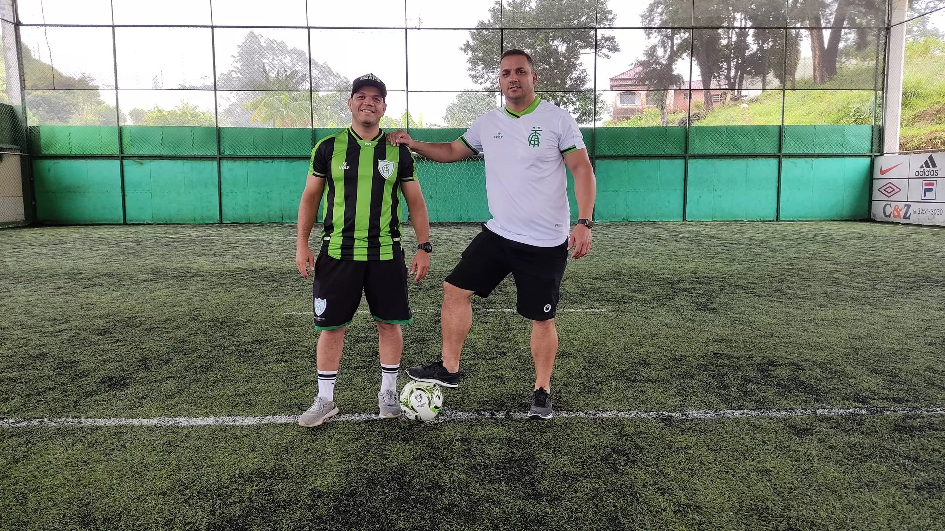 Escola Oficial de Futebol do América-MG chega a Santos Dumont; matrículas começam nesta segunda-feira