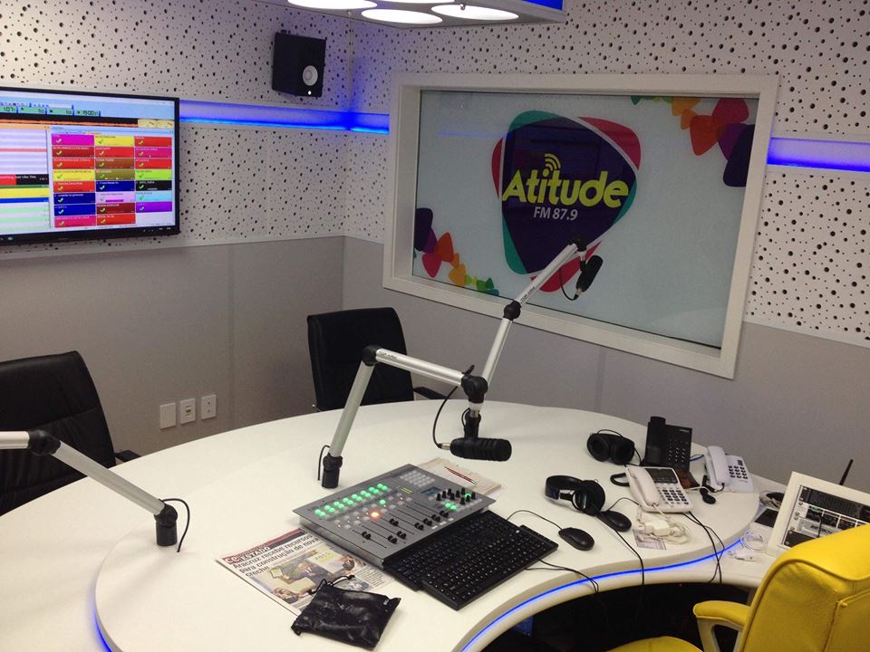 Rádio Atitude FM 87.9 - Linhares - ES