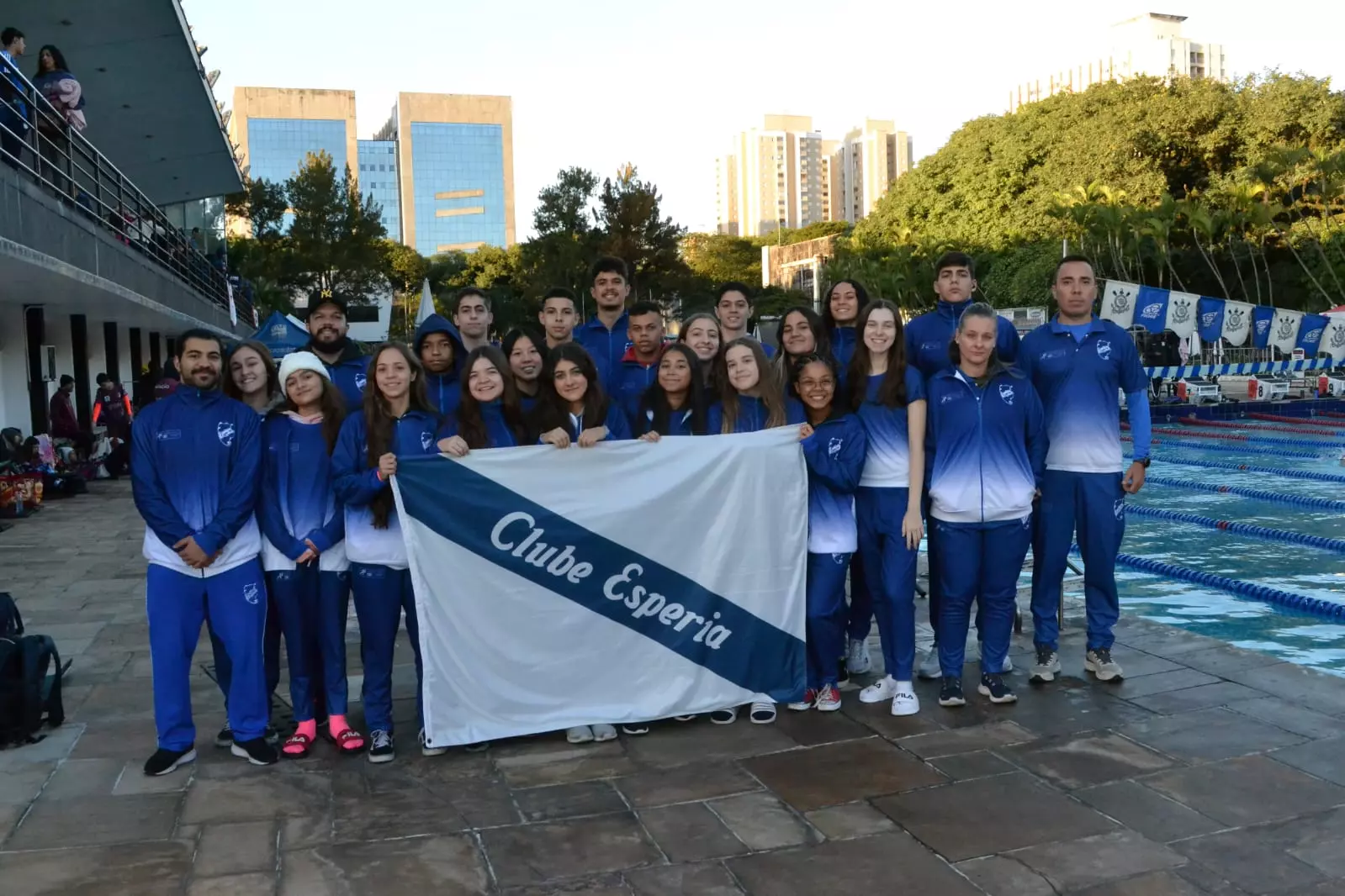 Equipe de natação infantil participa do Torneio Regional