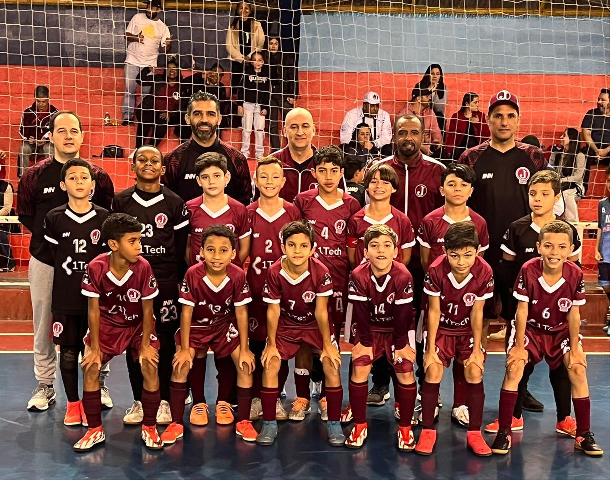 Garotos Iniciantes do Futsal do Juventus vencem no Paulista