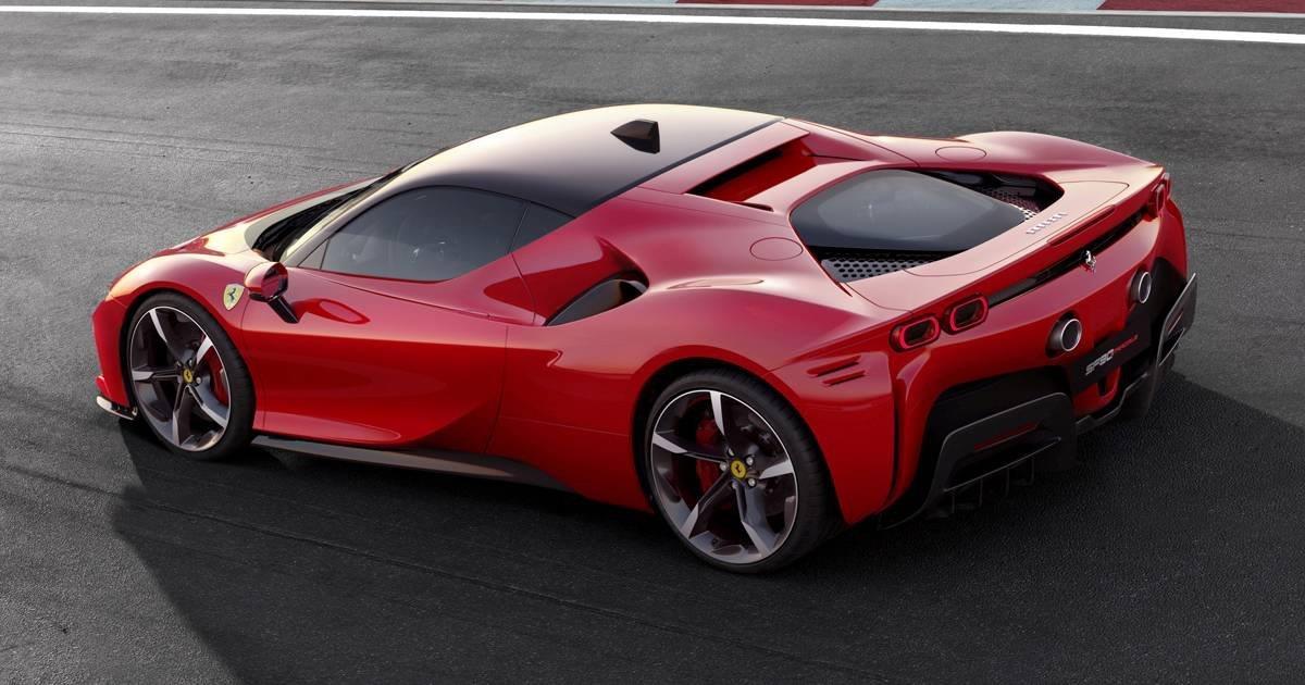 Conheça a SF90 Stradale a primeira Ferrari híbrida