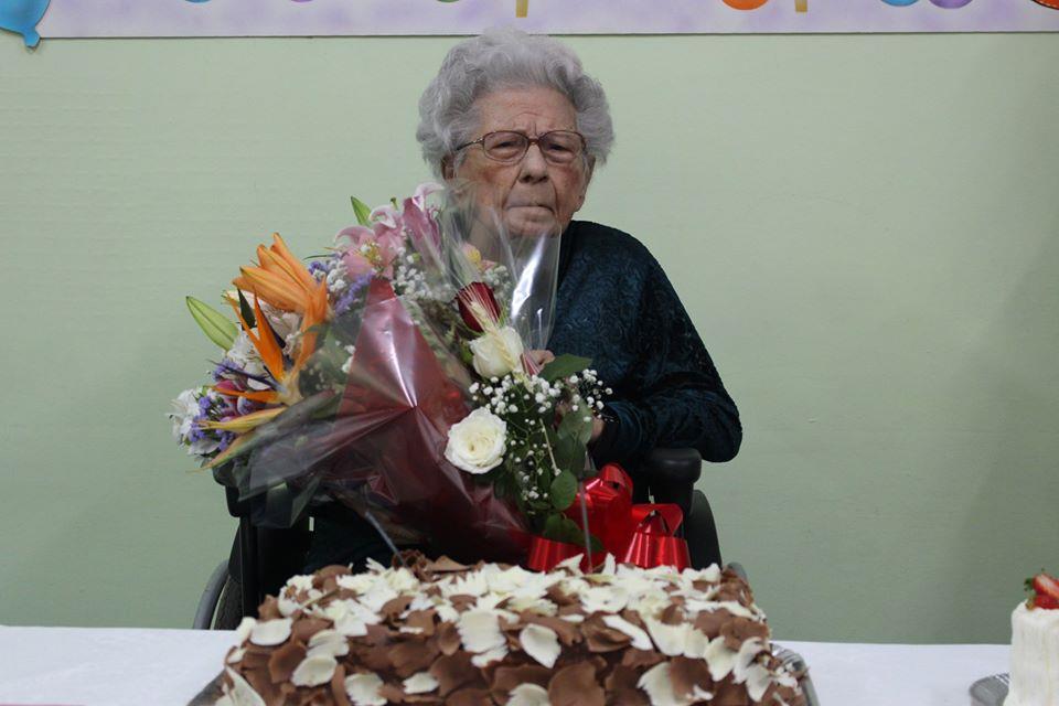 Dona Alzira Mesquita fundadora do Colégio e da Universidade São Judas Tadeu completa 104 anos