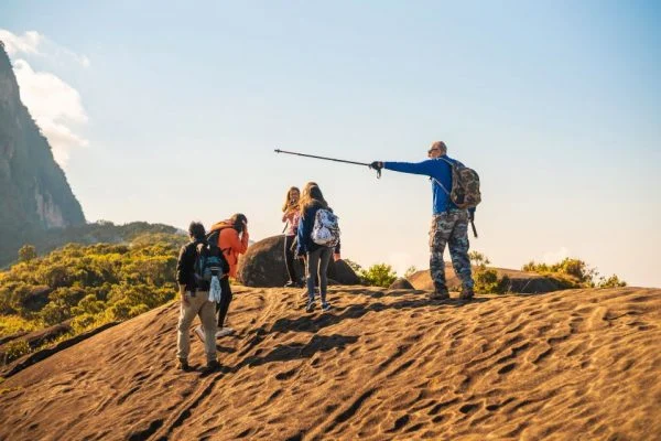 GUIA DE TURISMO REGIONAL