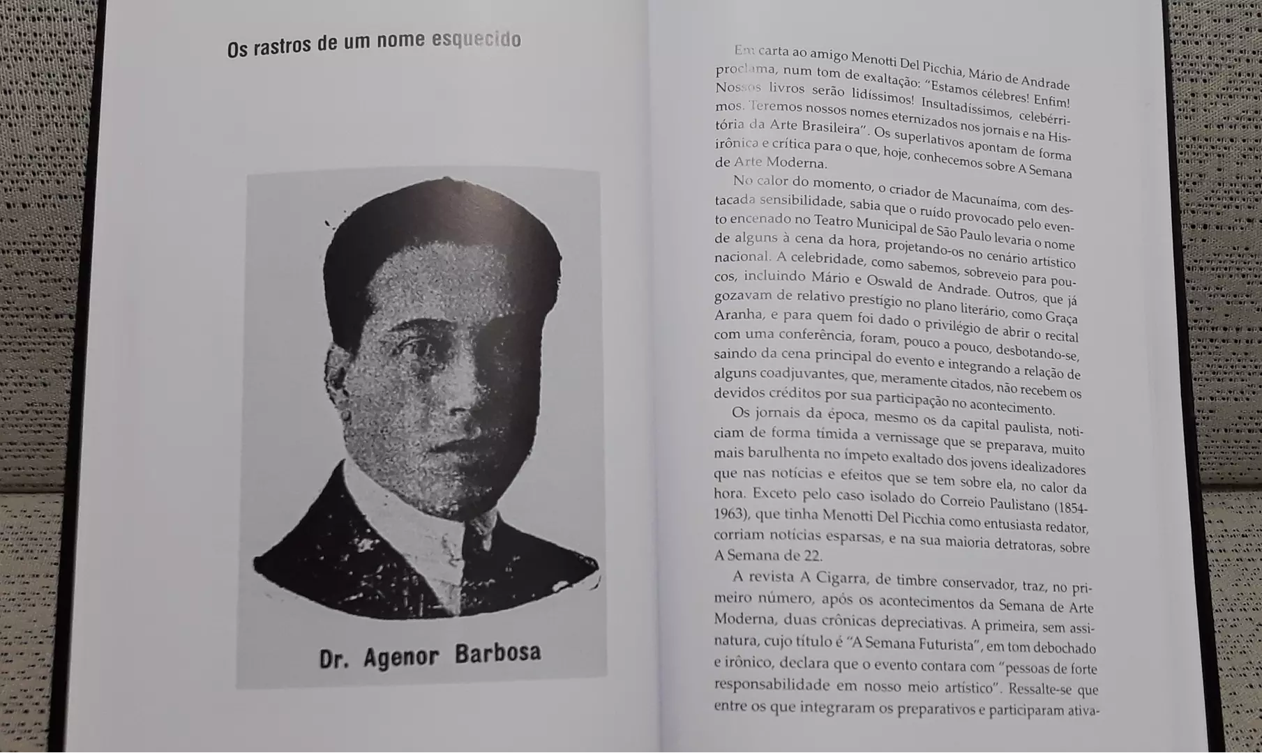 Agenor Barbosa, poeta nascido em Montes Claros, no Norte de Minas iniciou carreira no Diário de Minas