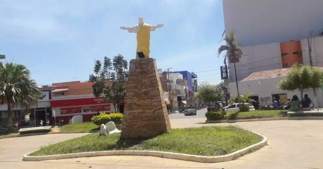 Hermínio Prates, jornalista e escritor em plena atividade, manda notícias de Janaúba, onde mora