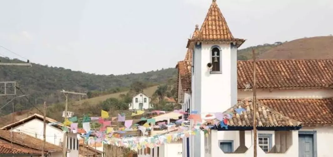 Matriz barroca de São Bartolomeu, distrito de Ouro Preto, pede socorro para não ruir