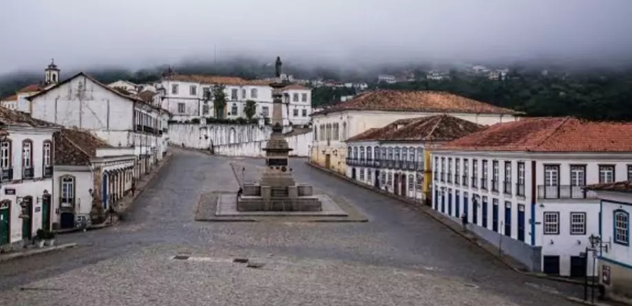 Porque nasceu aqui, com a Inconfidência Mineira, “A Liberdade Mora em Minas”