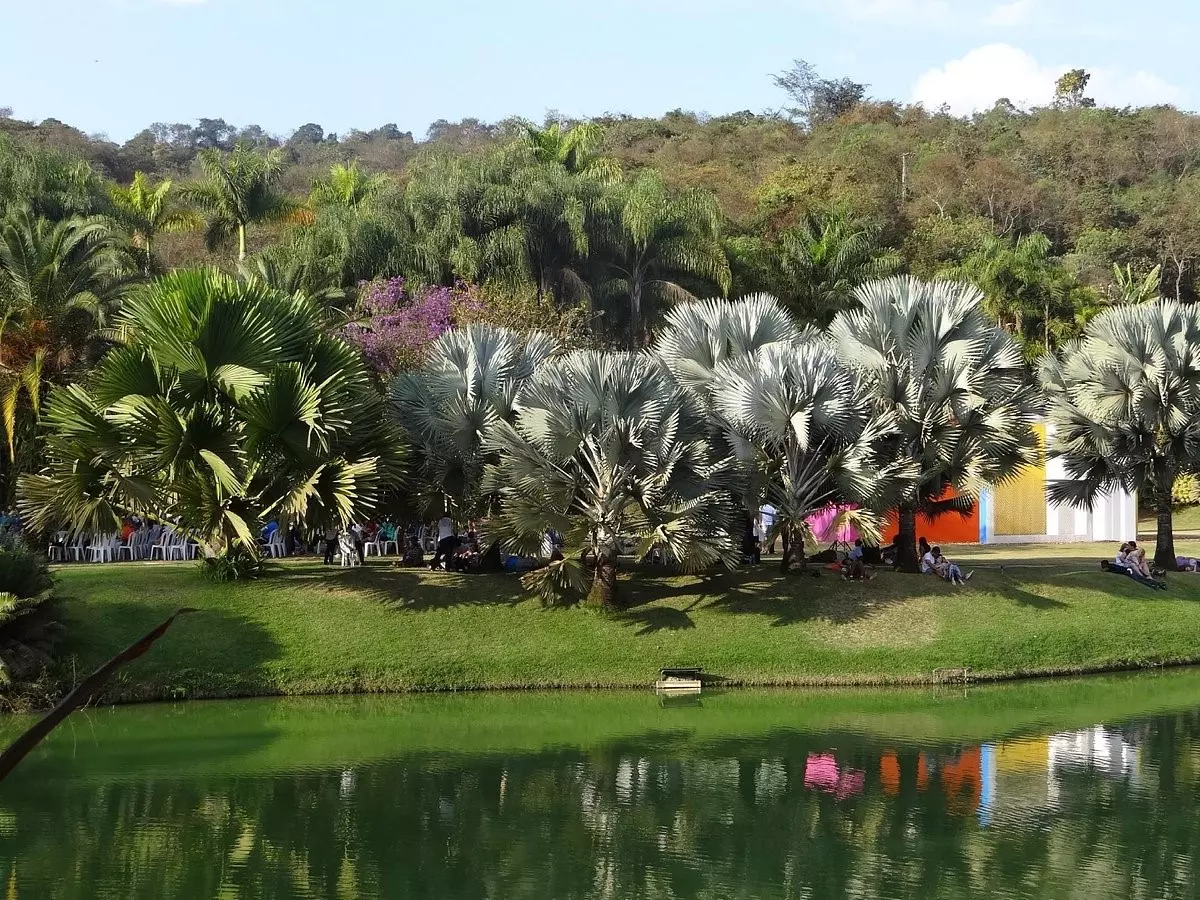 Inhotim é lugar onde a arte e a natureza se misturam com a beleza no enlevo da alma