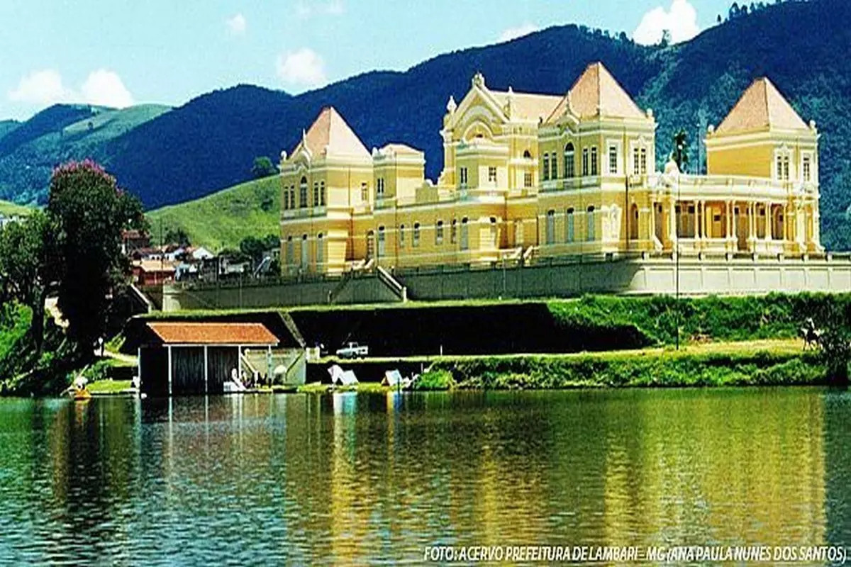 Lambari encanta com a beleza das paisagens e do prédio onde funcionou o cassino