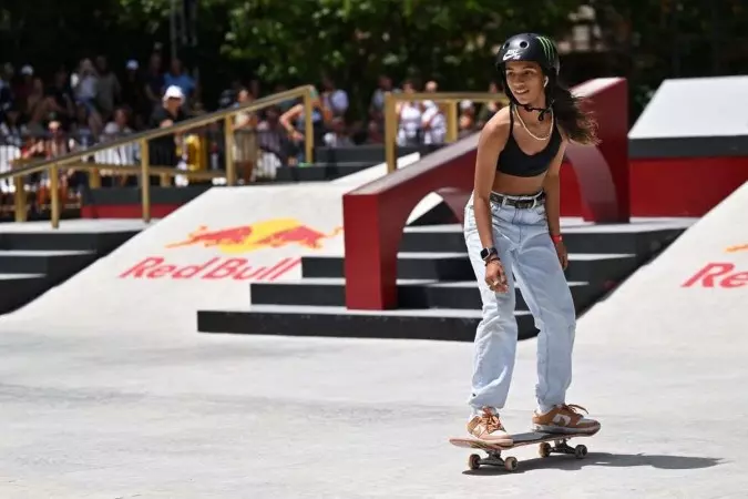 Rayssa Leal se torna campeã mundial de skate aos 14 anos