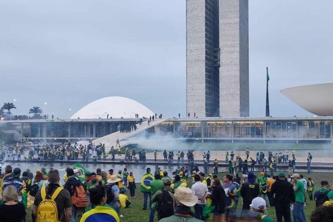 Mídia internacional compara ações terroristas em Brasília à invasão do Capitólio