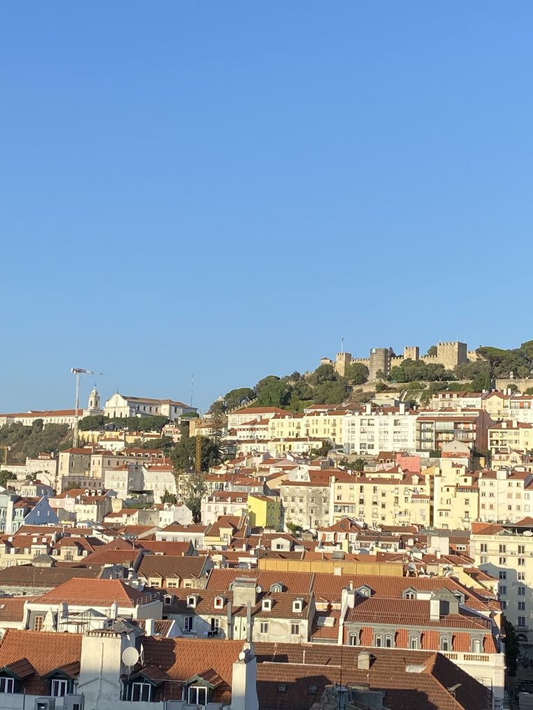 Brasileiros estão passando fome e morando nas ruas de Portugal