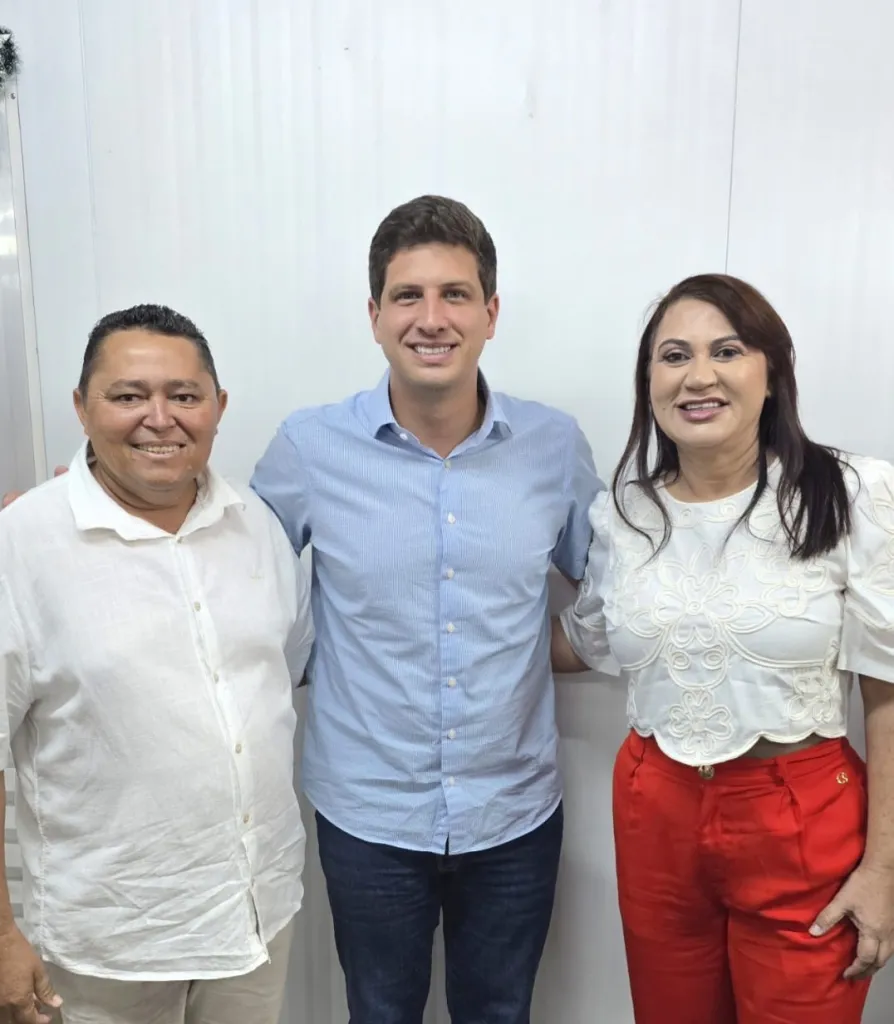 Prefeito de partido da base de Raquel Lyra declara apoio a João Campos