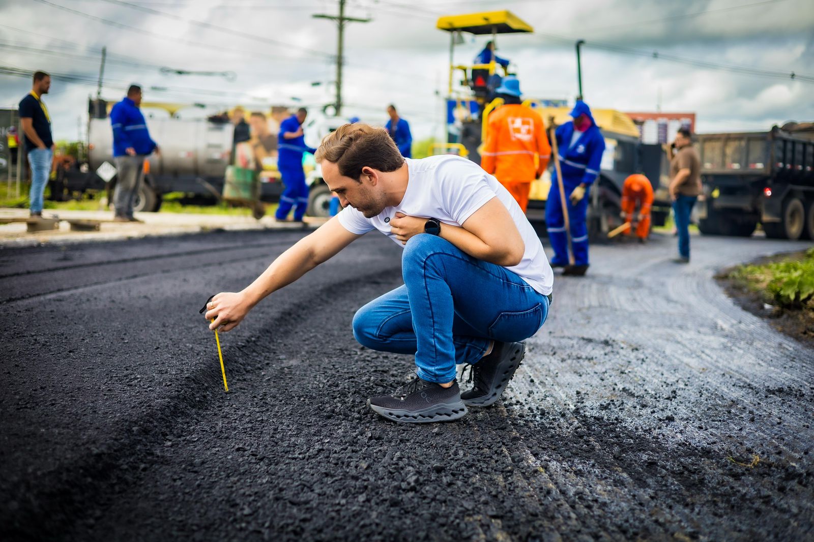 Desenvolvimento chegando a Ouricuri: pavimentação tem início na Avenida Fernando Bezerra