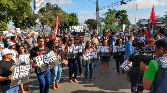 Desembargadora dobra multa do Sintep por fazer piquetes e barrar entrada de servidores na Seduc