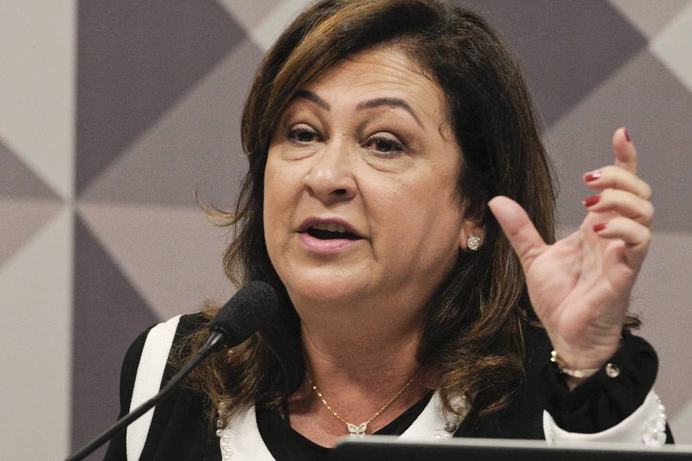 Kátia Abreu para Jucá: canalha, ladrão, crápula e ave de rapina